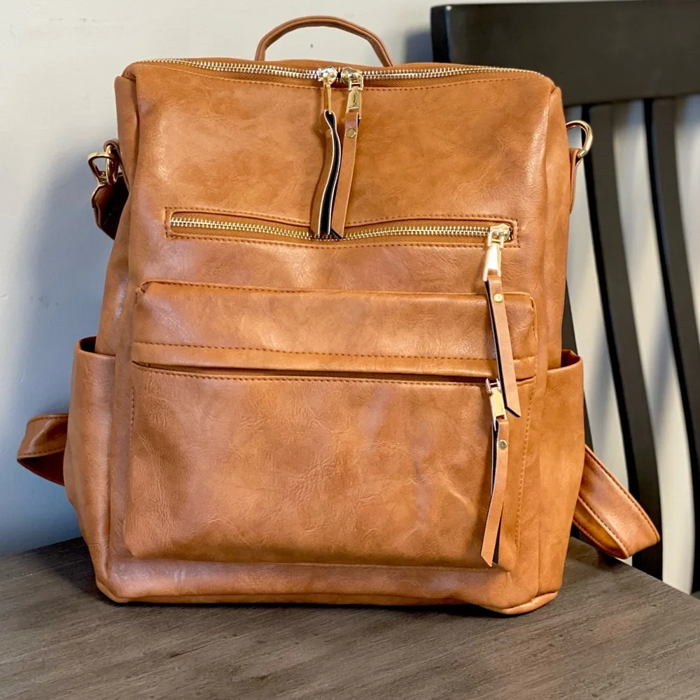 Brand NEW Camden Convertible Backpack in Camel 🧡 - Picture 10 of 16